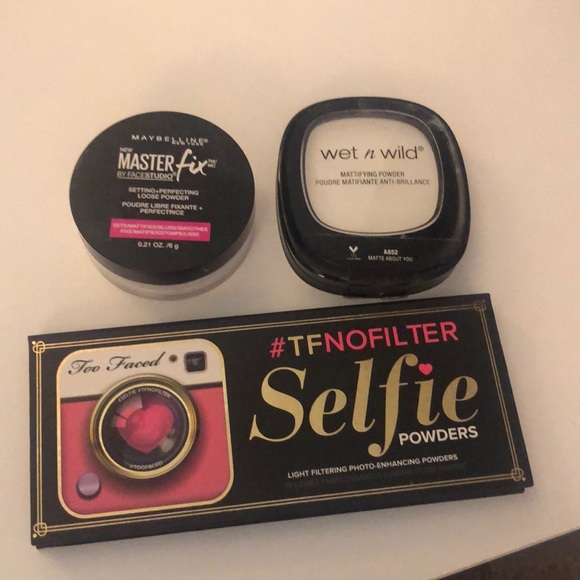 Face setting powder lot - Picture 1 of 4